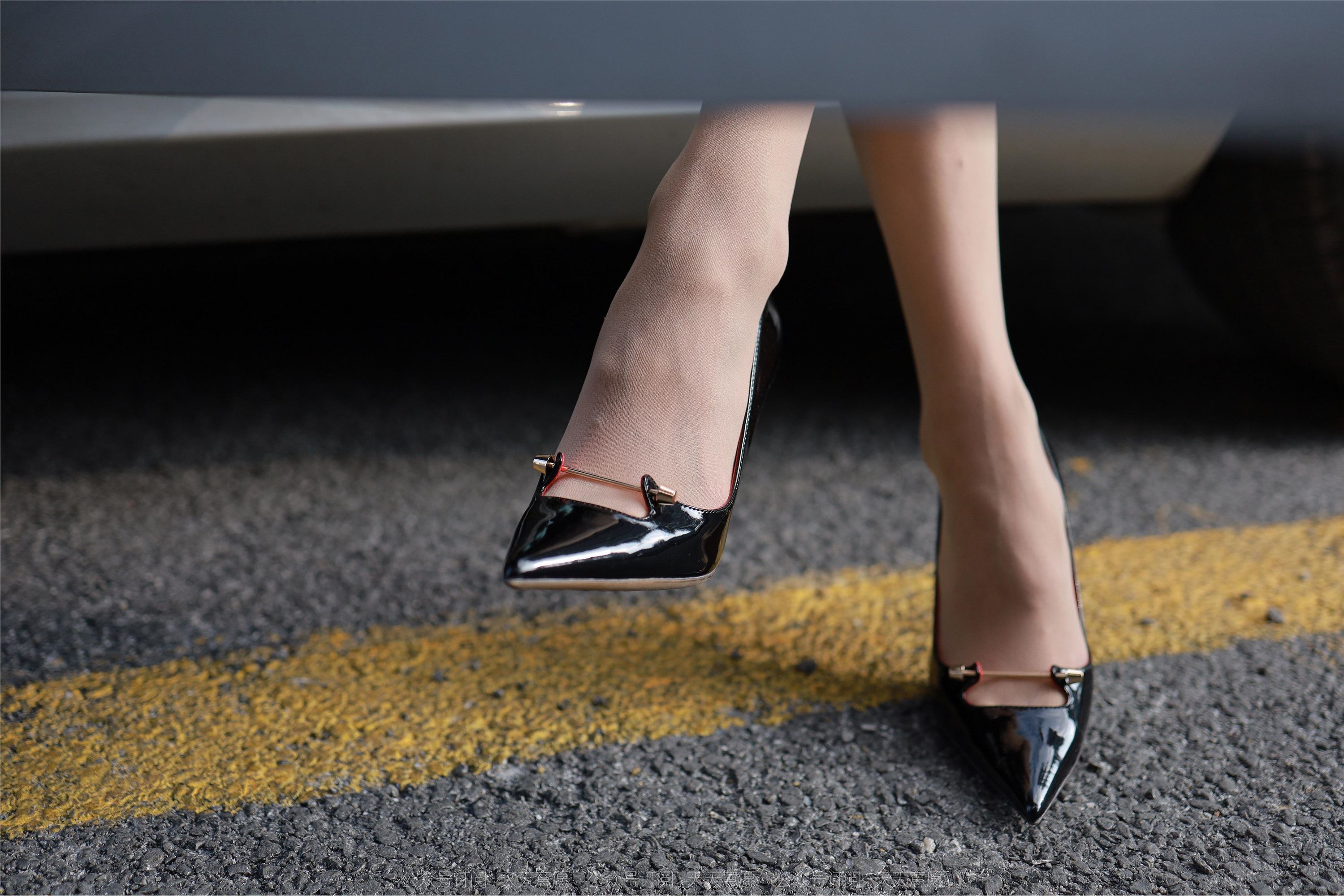 IESS异思趣向  2022.12.05 丝享家 1289 小六《车内办公》